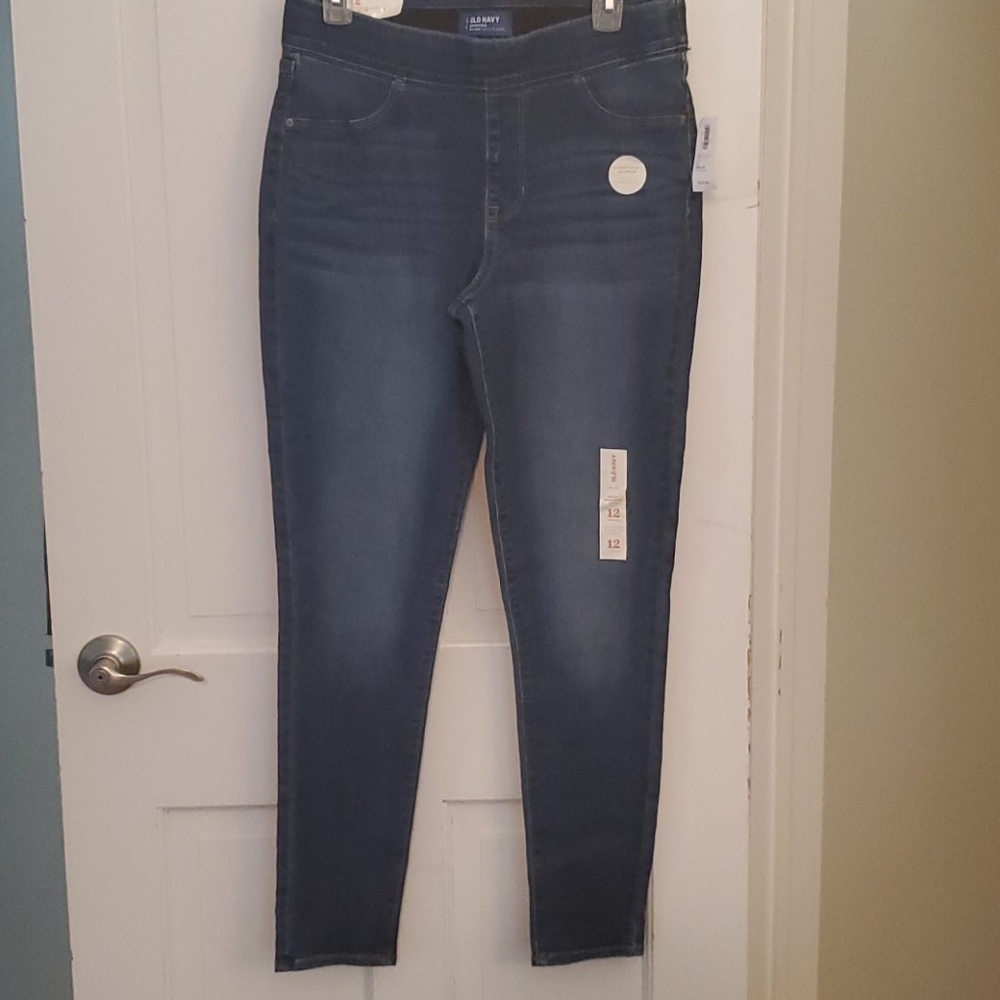 Old Navy Jeans - Picture 3 of 6
